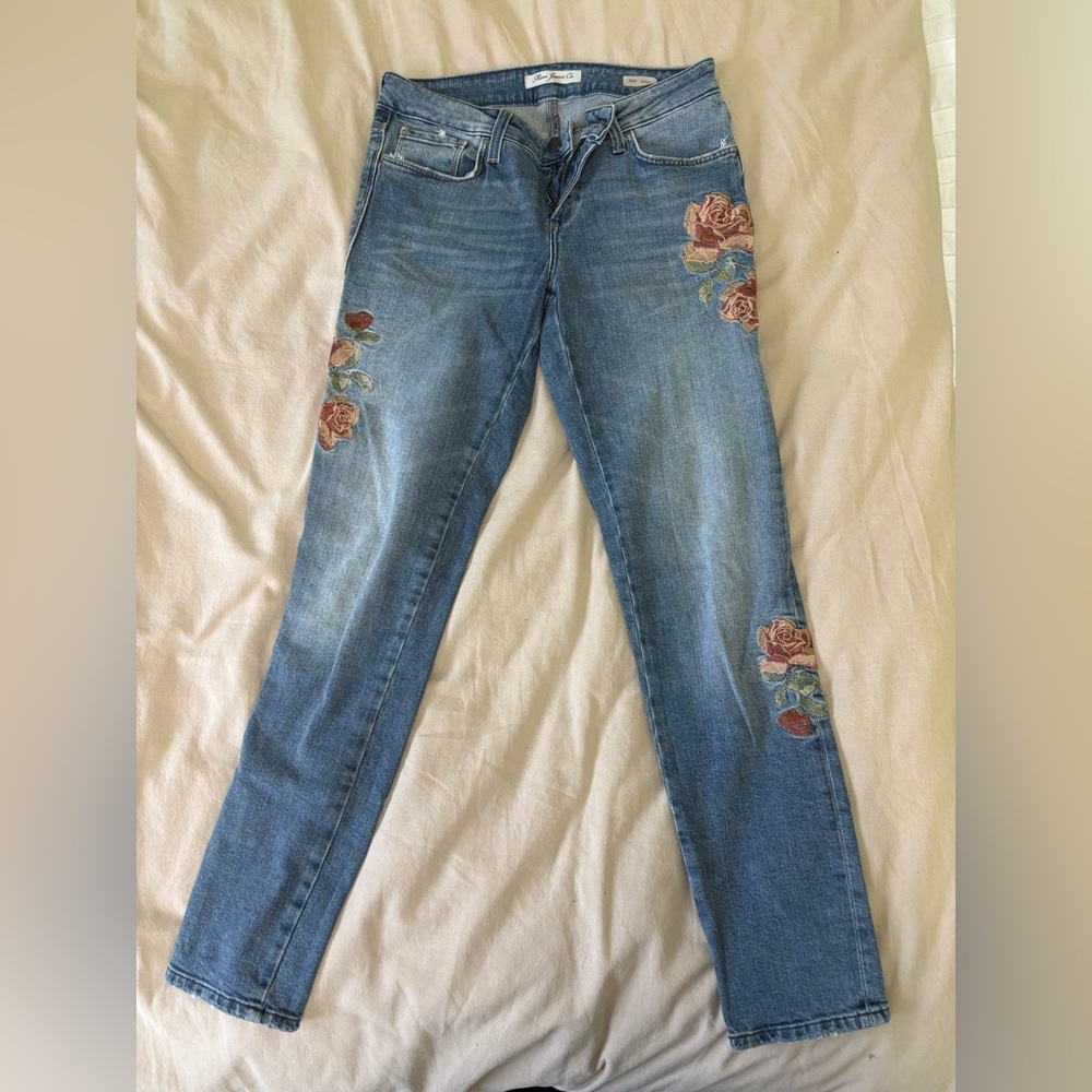 Mavi Ada Jeans with Rose Embroidery